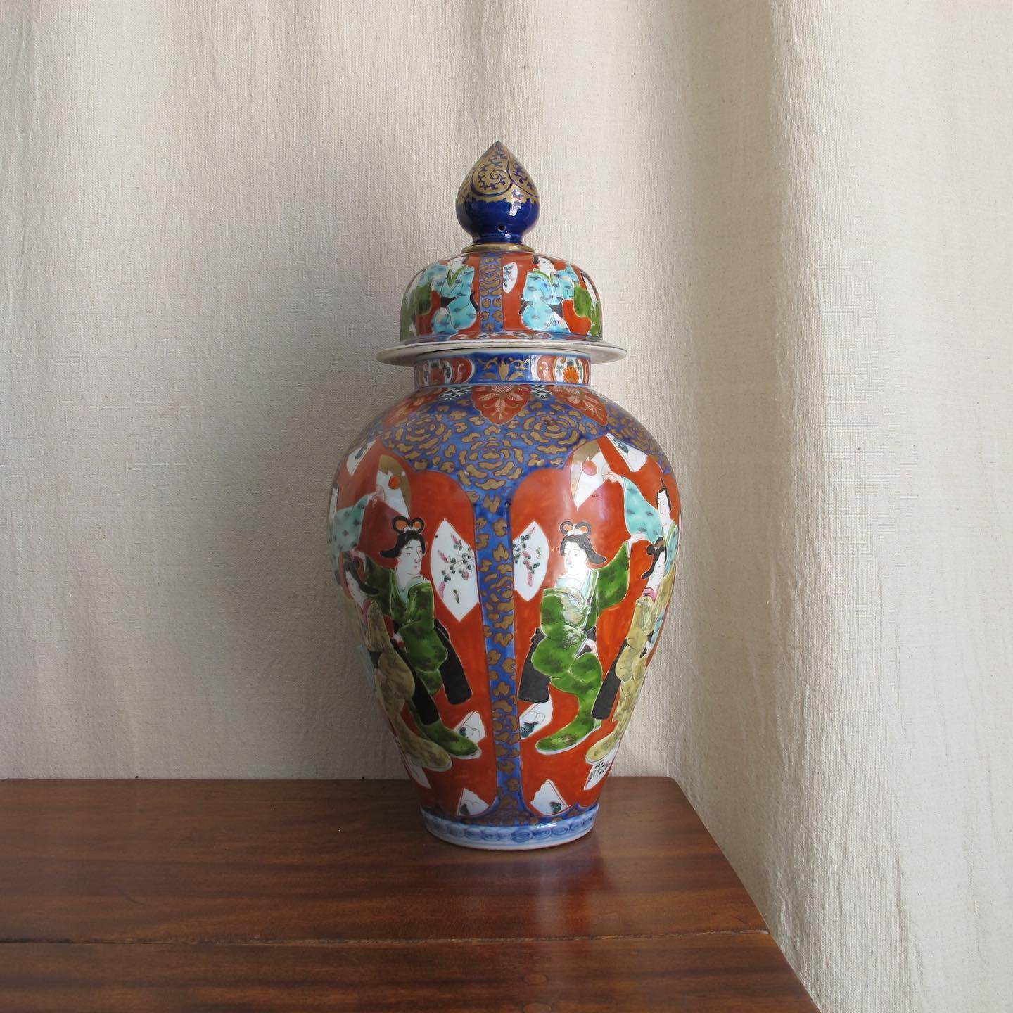 LARGE antique Japanese Imari / Arita ware covered jar, depicting dancers with fans, c. 1860 1880