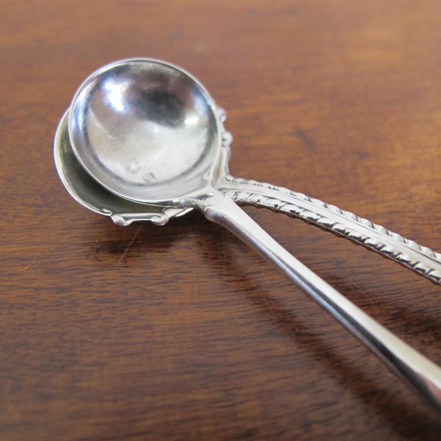 Two Edwardian / Victorian sterling Gorham salt cellar spoons, monogrammed G (I think), c. 1900