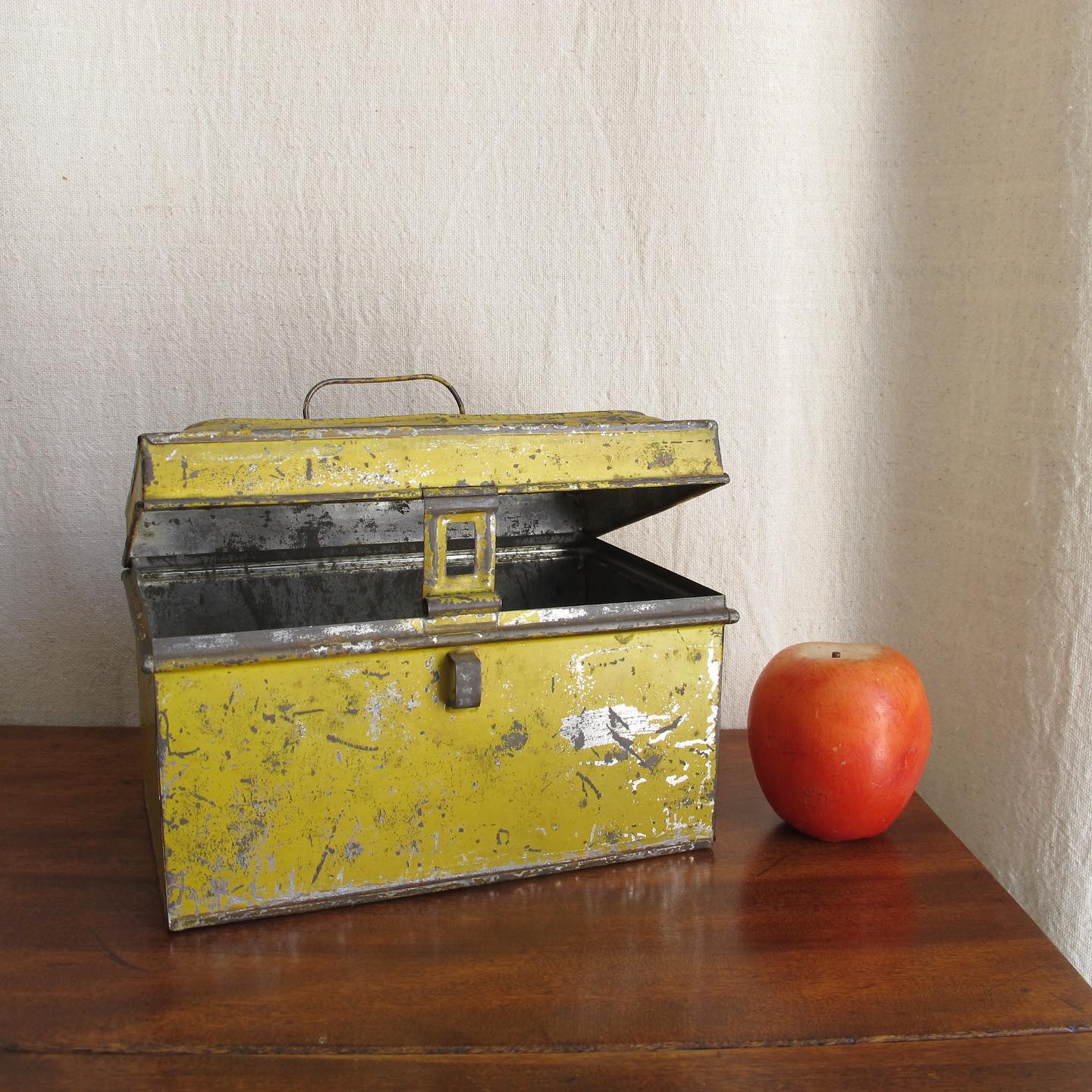 Rare canary yellow tole / tinware box, original surface, 19th century