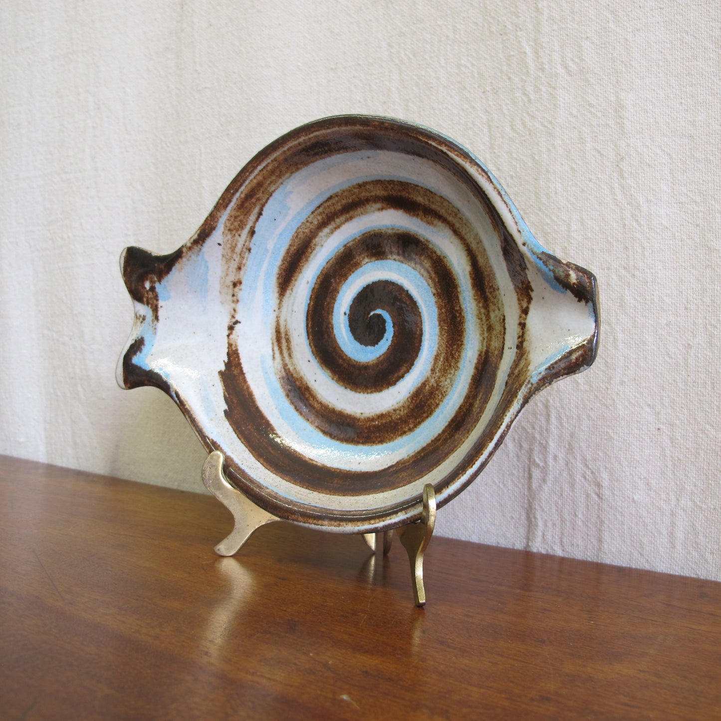 Marshall Studios Gordon and Jane Martz art pottery fish-form plate, c. 1950 1960