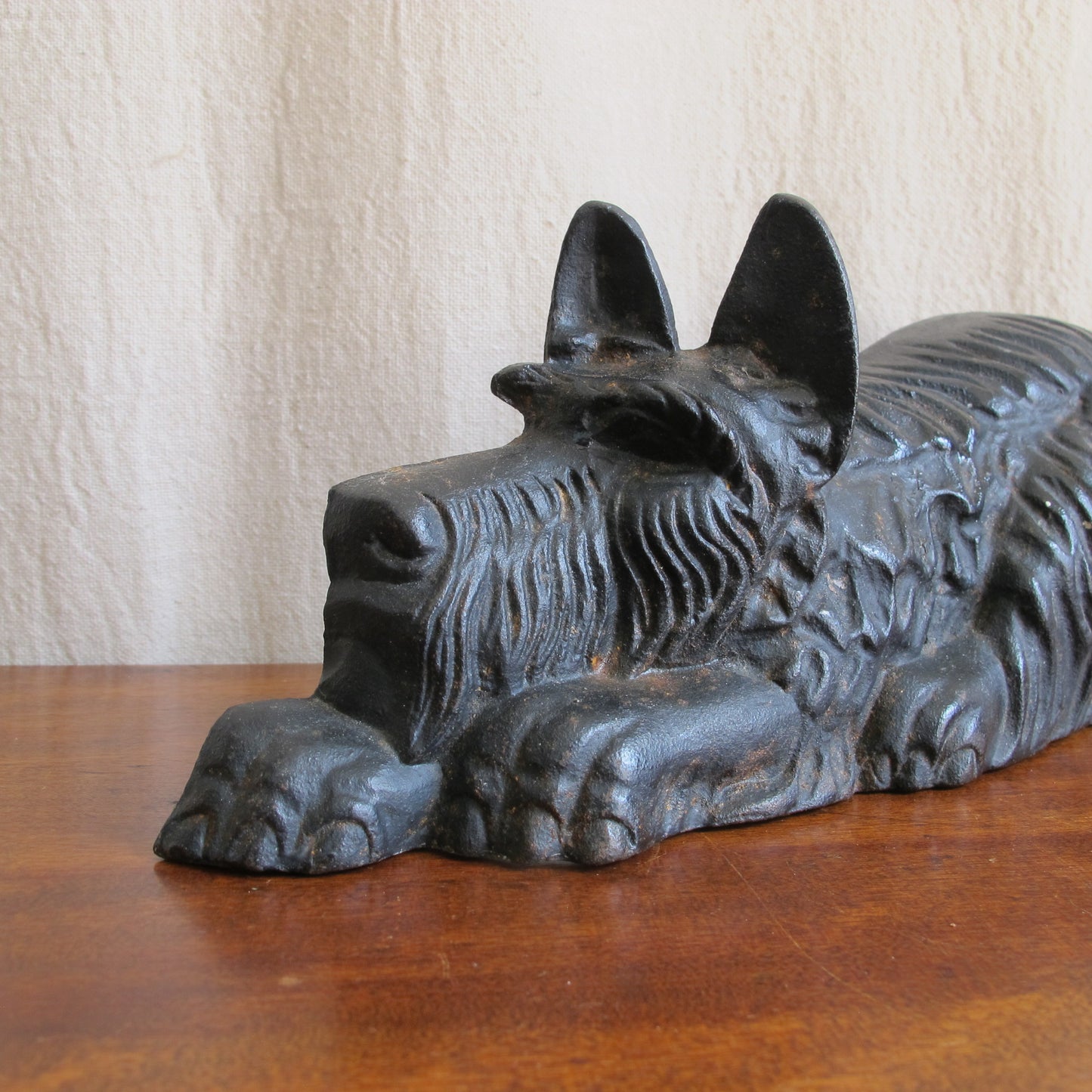 Recumbent Scottie cast iron dog doorstop, 1920 1930 vintage antique
