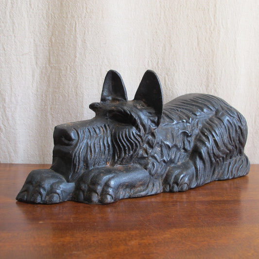 Recumbent Scottie cast iron dog doorstop, 1920 1930 vintage antique