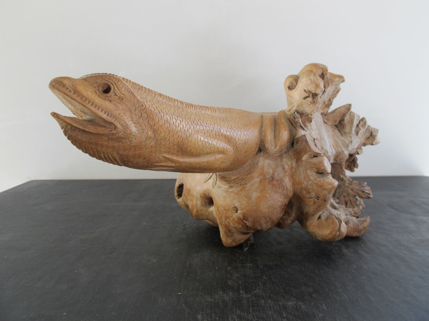 Carved Burl Wood Iguana Lizard Folk Art c. 1950 1960 Hand Carved Throughout