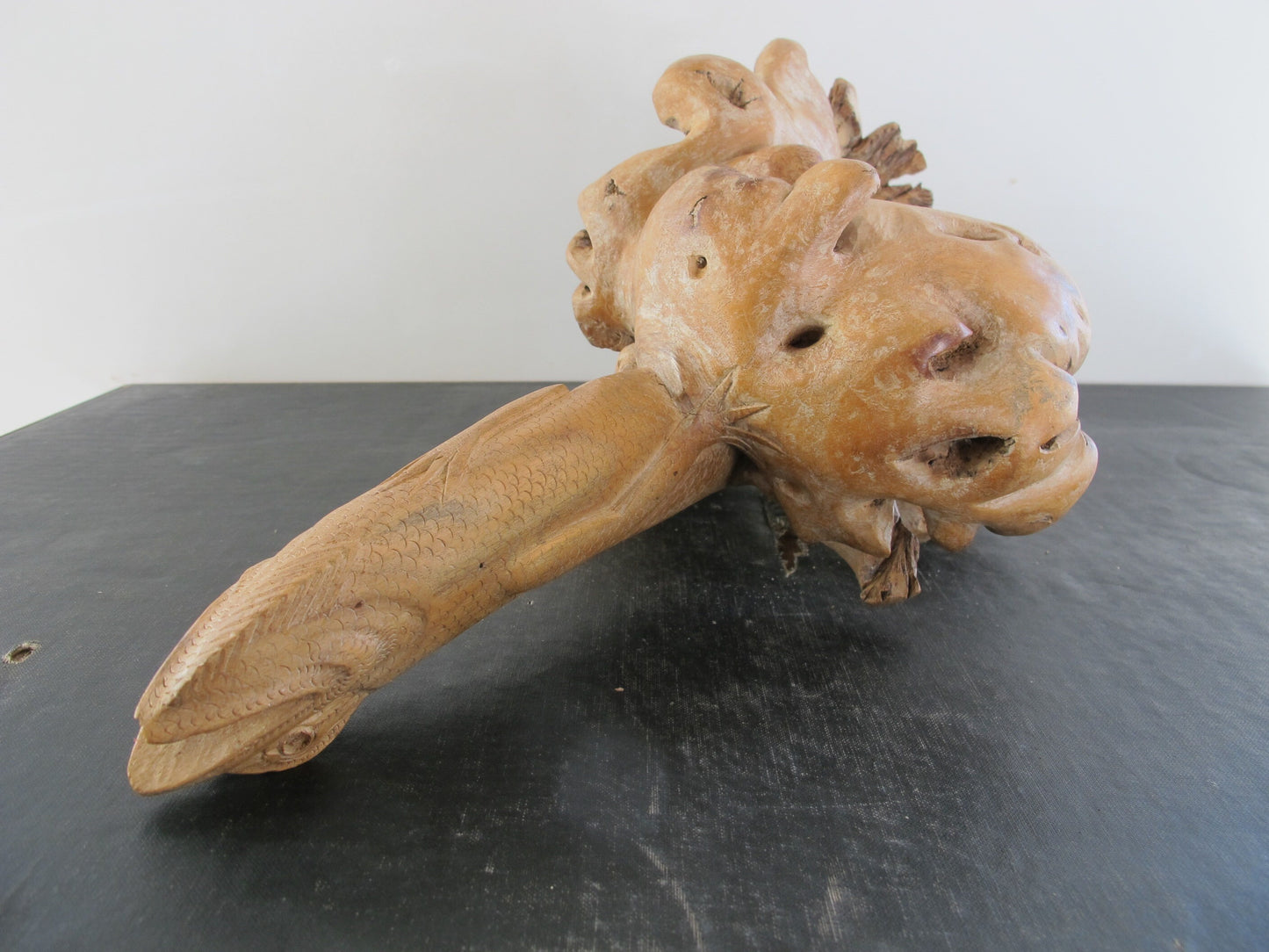 Carved Burl Wood Iguana Lizard Folk Art c. 1950 1960 Hand Carved Throughout