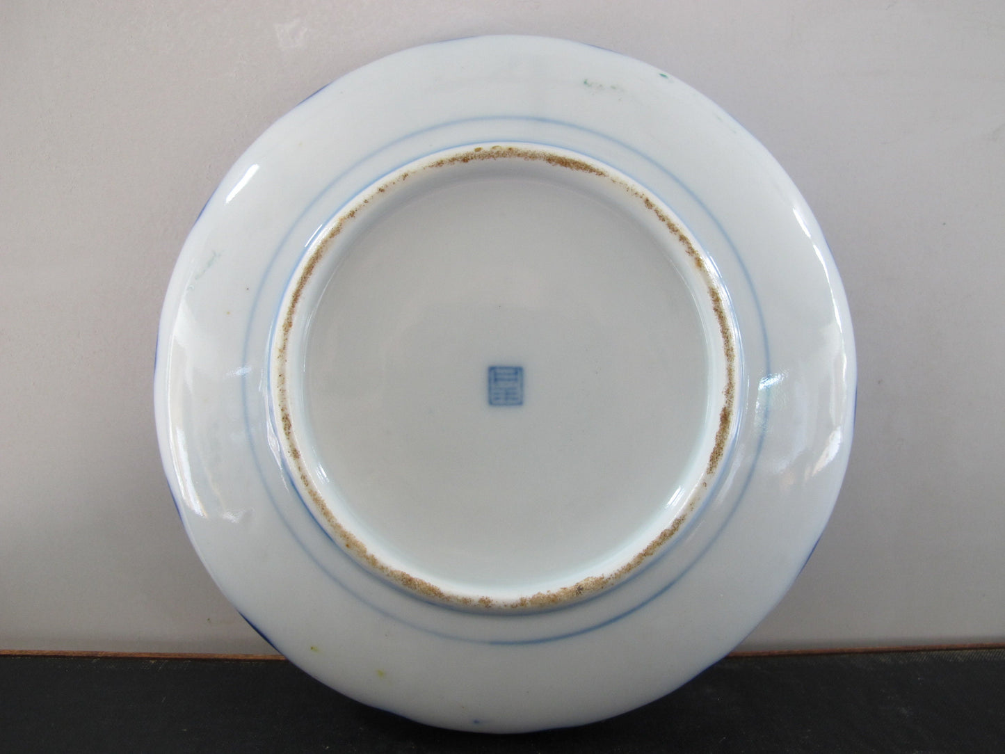 Chinese Imari Plate or Dish Blue and Red Flowers Camellias Signed Marked Entirely Handpainted c. 1910s 1920s