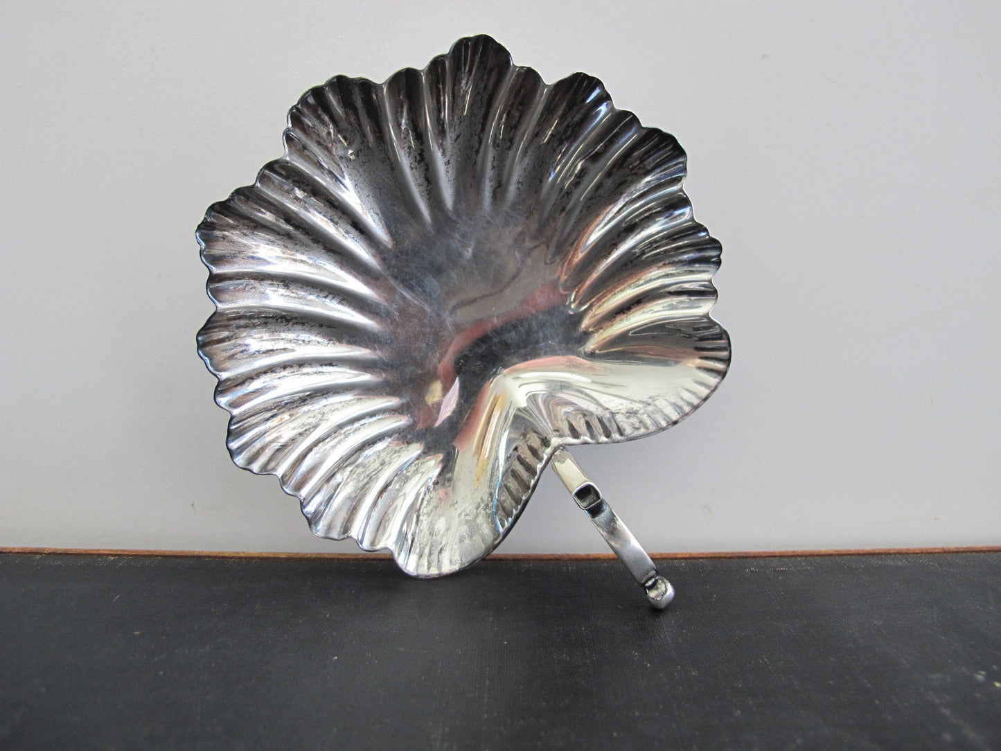 Shell Leaf Silverplate Handled Tray Incense Holder Fluted Reeded 1910s 1920s Edwardian Hotel Silver Silverplate Silver Plate