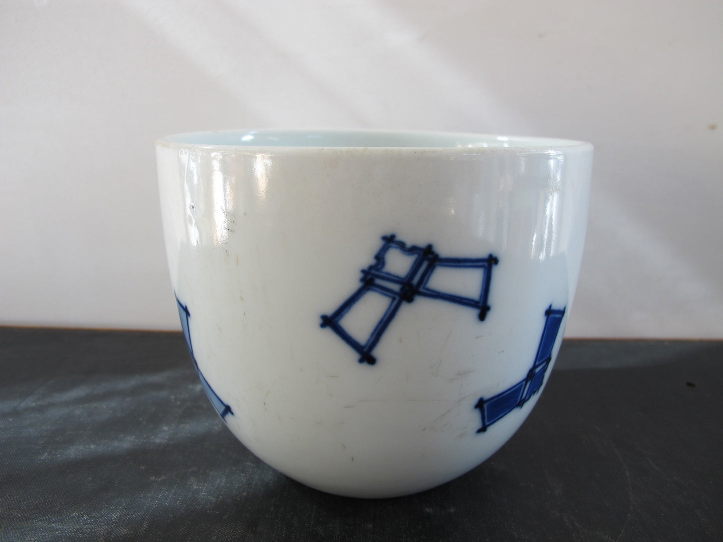 Bowl Chinese Four Character Mark Chevron Pattern Blue and White 19th Century 1800s