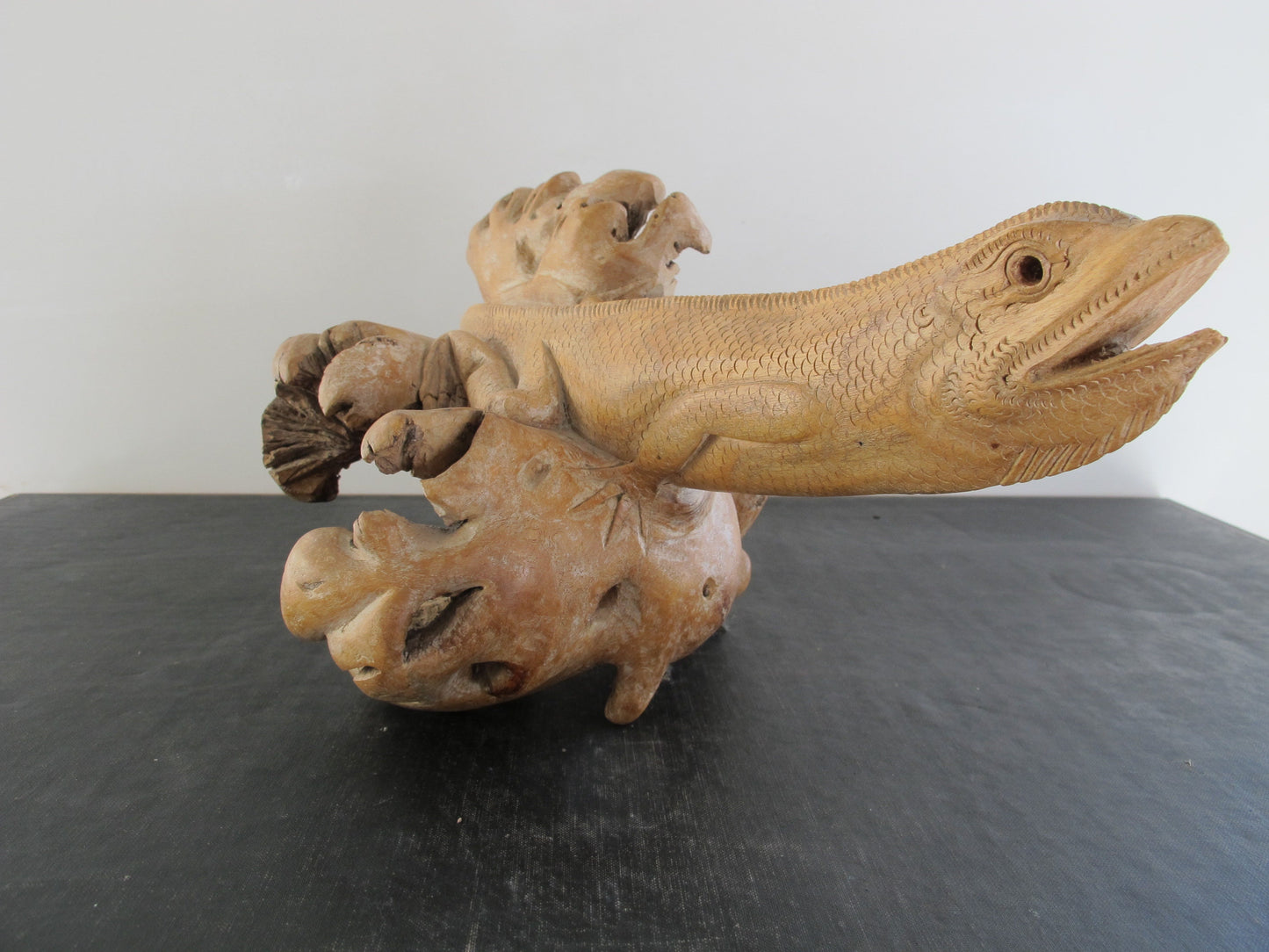 Carved Burl Wood Iguana Lizard Folk Art c. 1950 1960 Hand Carved Throughout