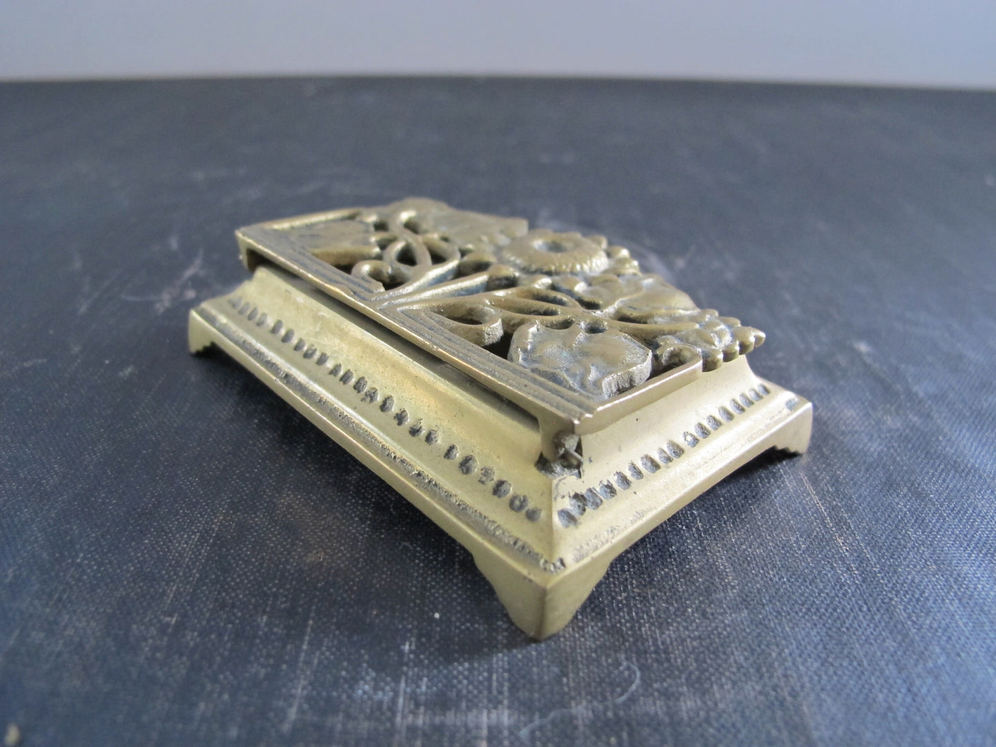 Stamp Holder Edwardian Art Nouveau Sunflowers Rampant over Sunflower Stamp holder