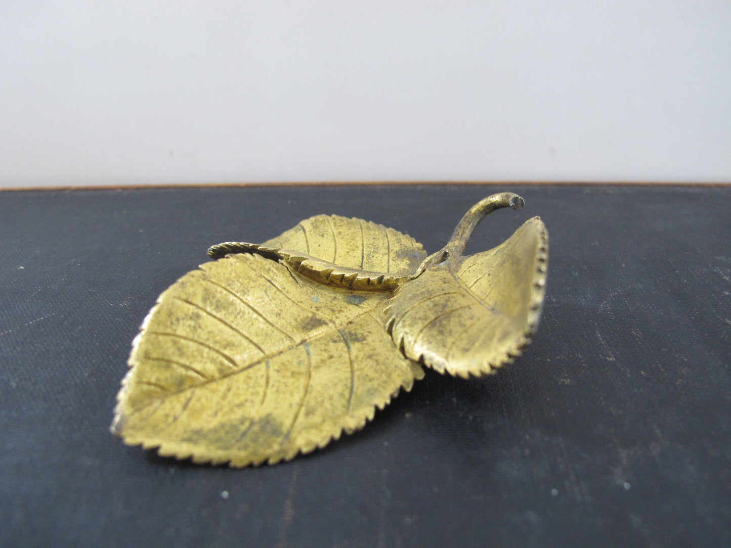 Sculpture Gilt Bronze Three Leaves Roses Victorian Finely Detailed 1850s 1800s