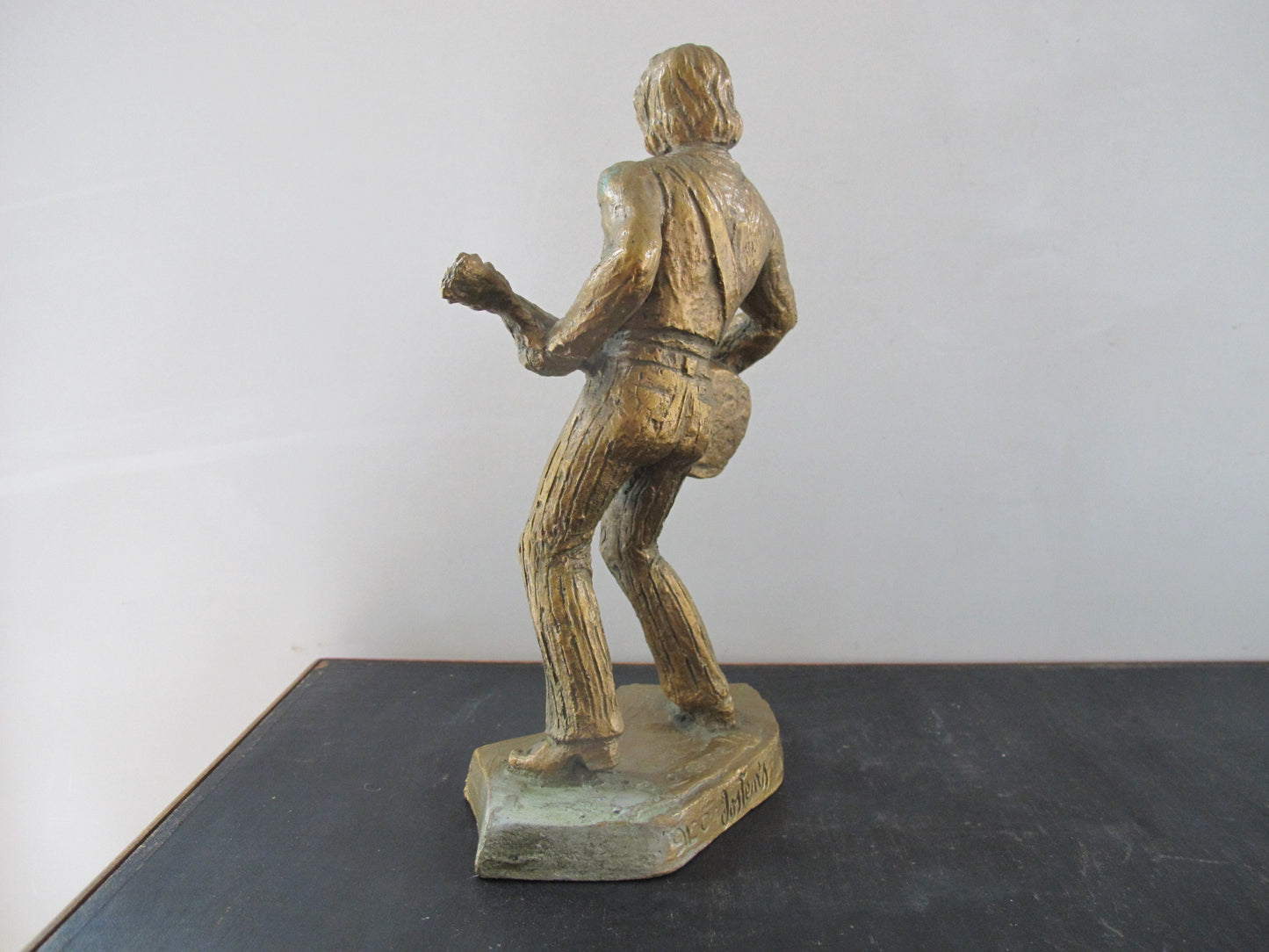 Sculpture Guitarist Romanelli Jostens USA 9100 Bronze Resin Plaster Midcentury MCM