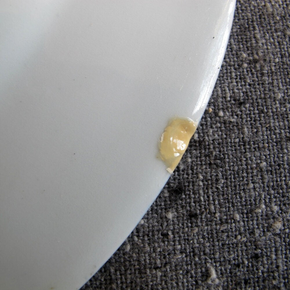 Plate Chinese Handpainted 1910s Bird Starling Pinfeathers in Flight Chrysanthemum Asian