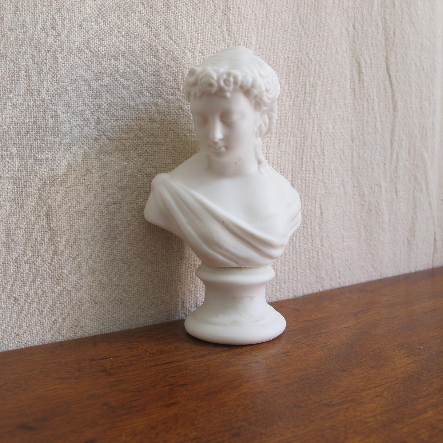 Young Victoria Parian bust, 19th century antique
