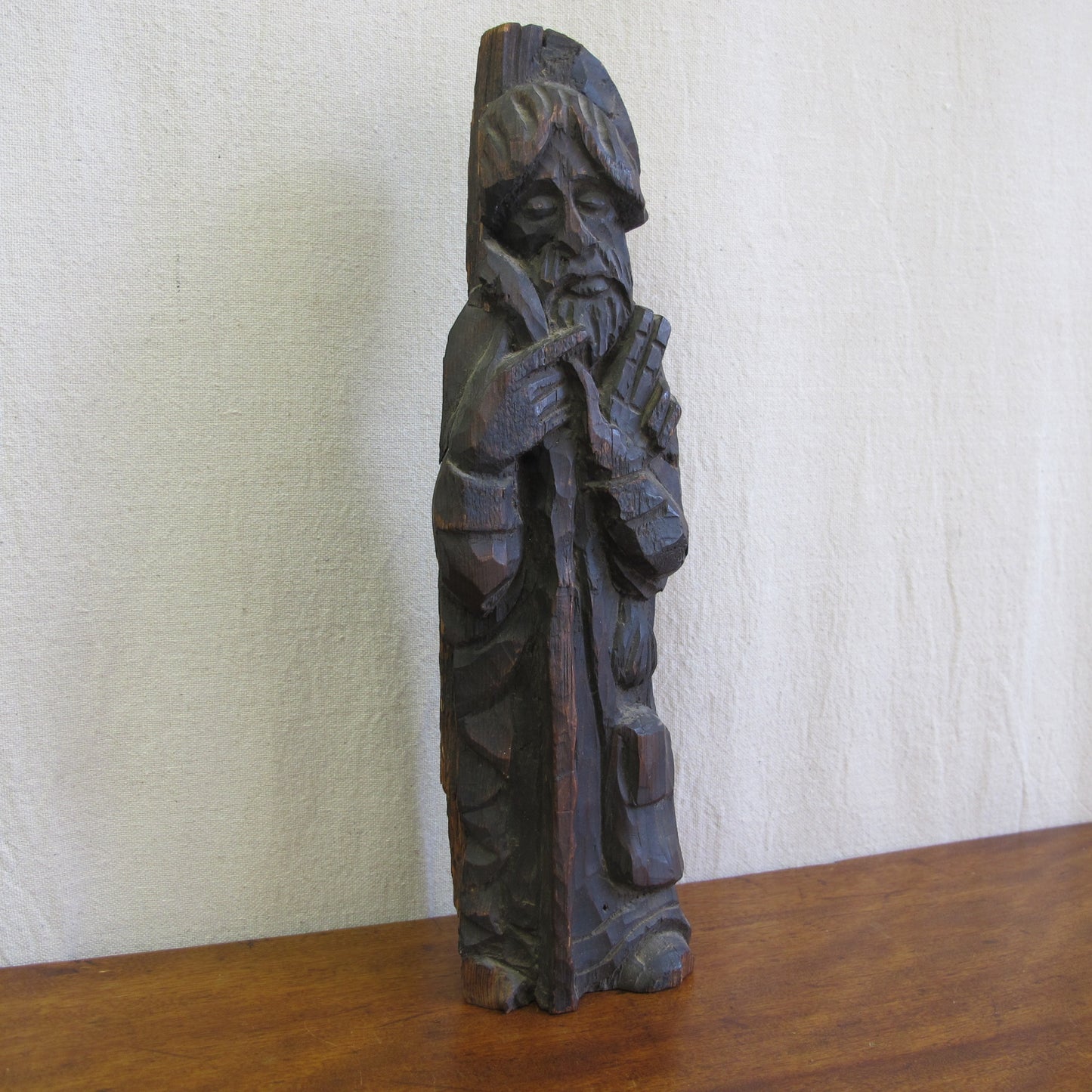 Rustic Southwest santos in desert wood, possibly some sort of cedar, depicting St. James with his scallop shell, of unknown age, 1700s 1800s