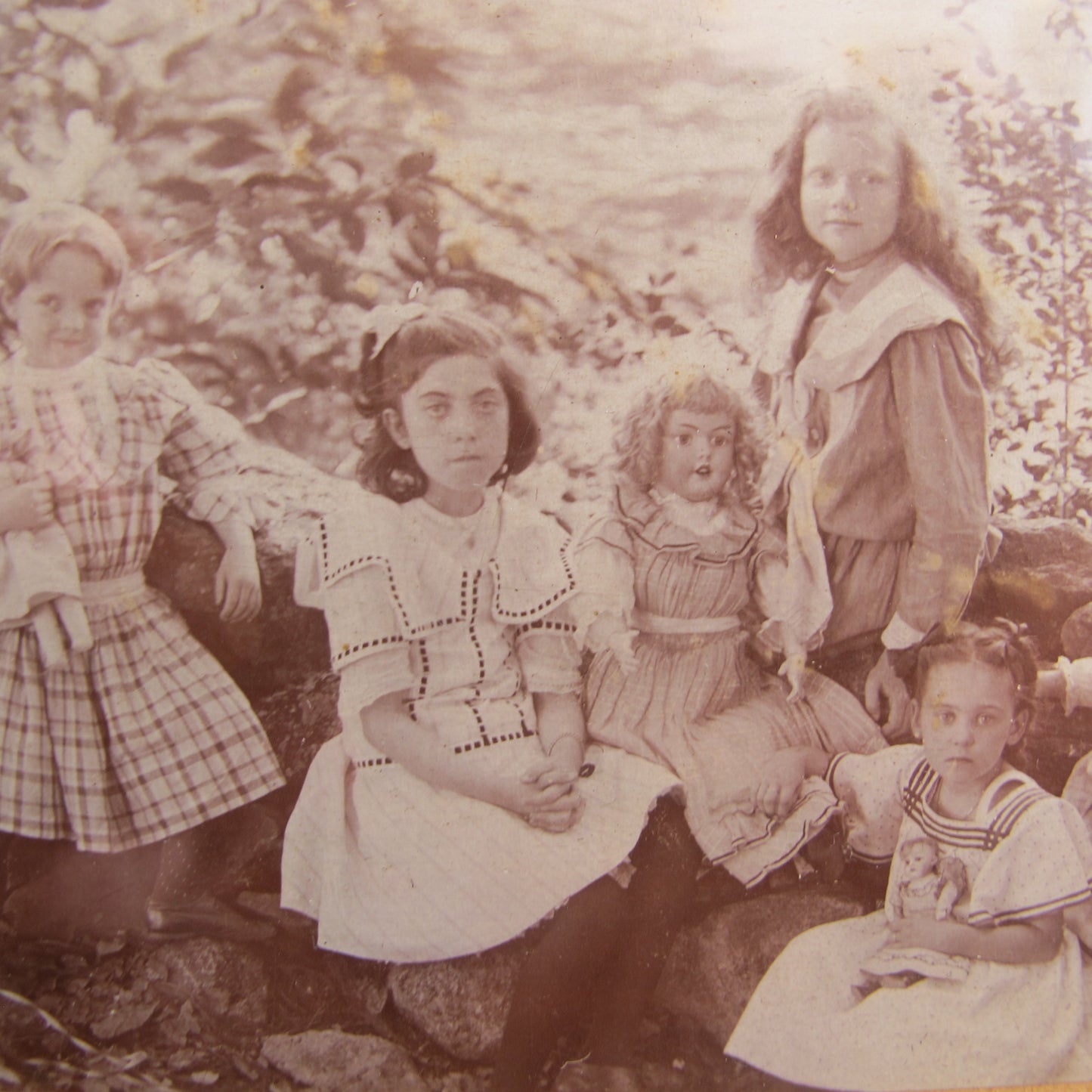 Portrait photograph of six children with their dolls, titled and dated 'Jefferson 1901,' by Merill Muir of Worcester, MA victorian edwardian antique vintage