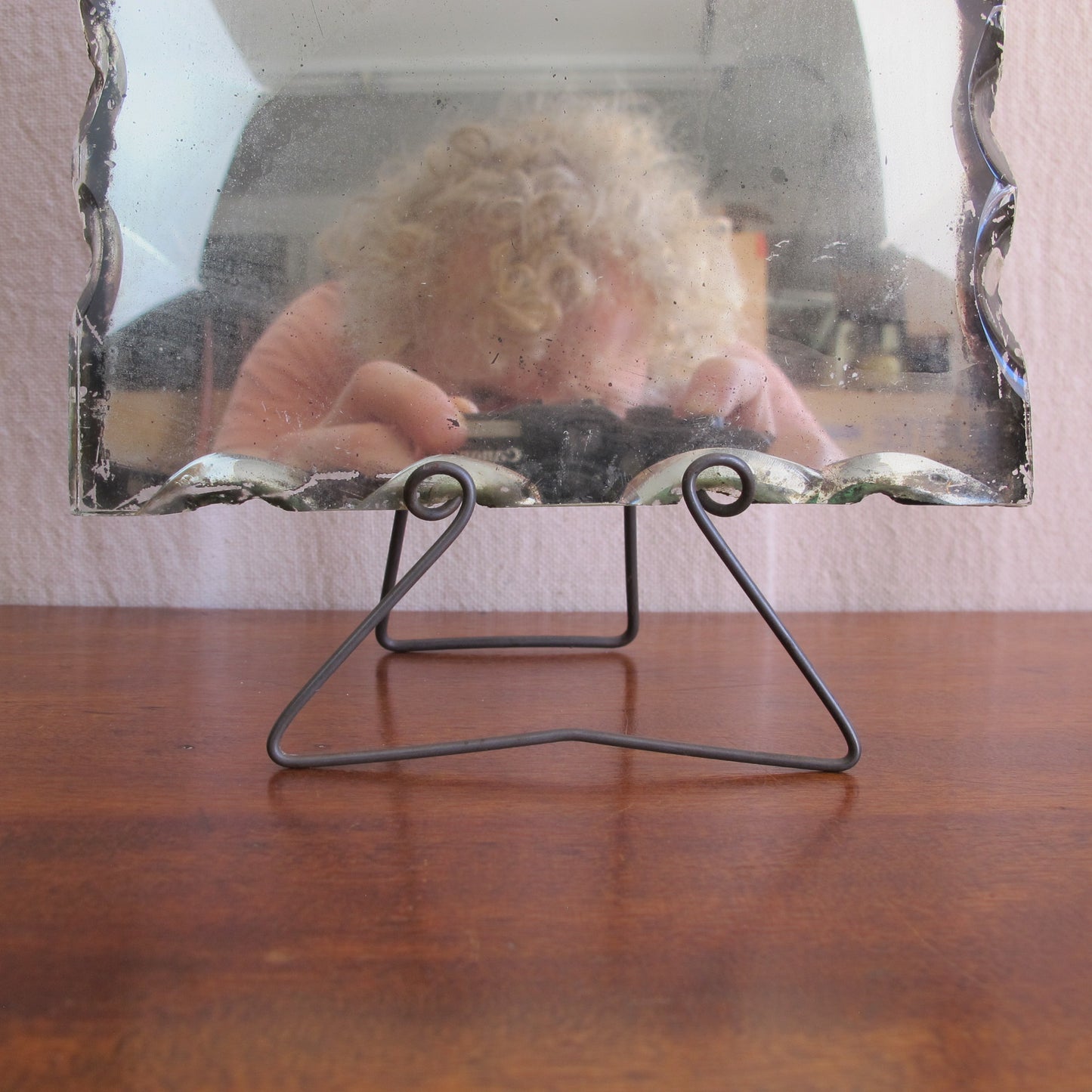 Edwardian dressing or shaving mirror, c. 1900 1910, with unusual intentionally chipped edges and wireframe stand, antique vintage