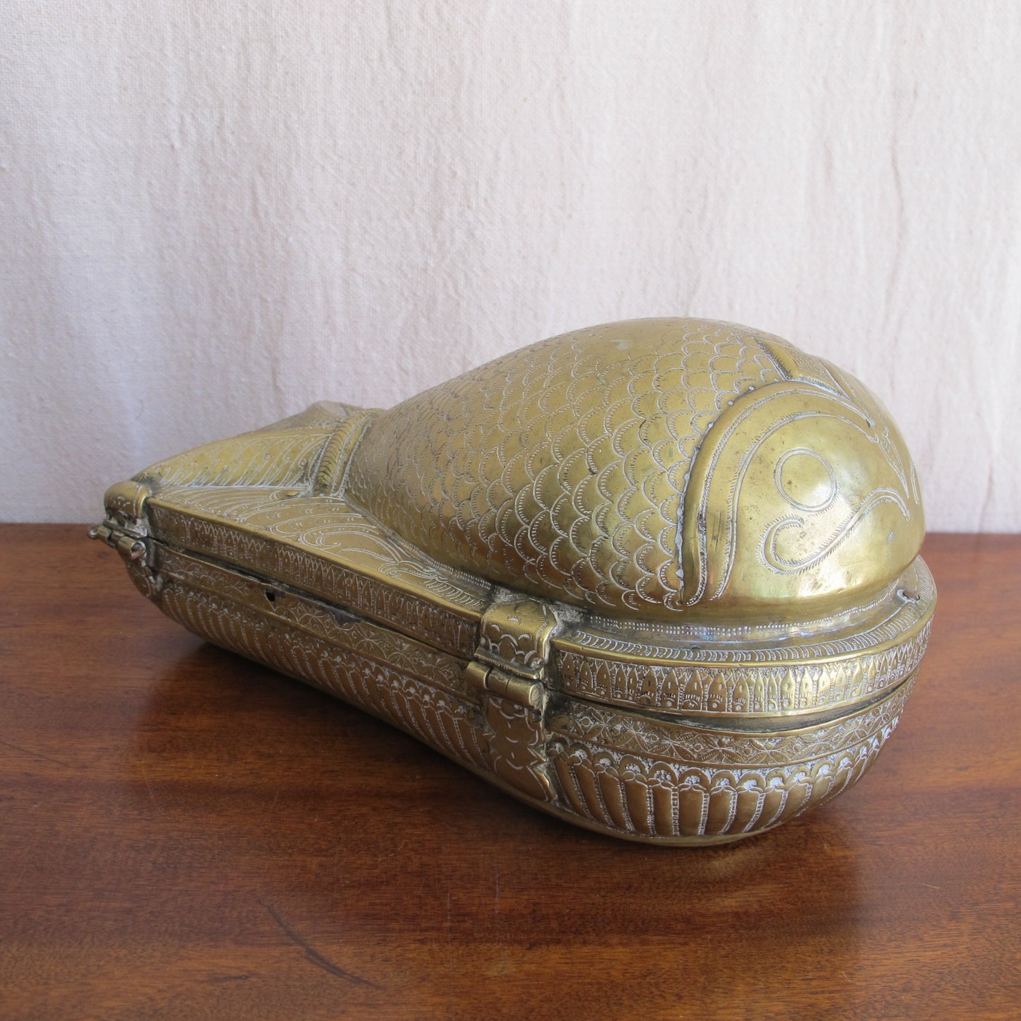 Indian betel nut lime paste box in chased and engraved brass in the form of a fish, early 19th century, vintage antique