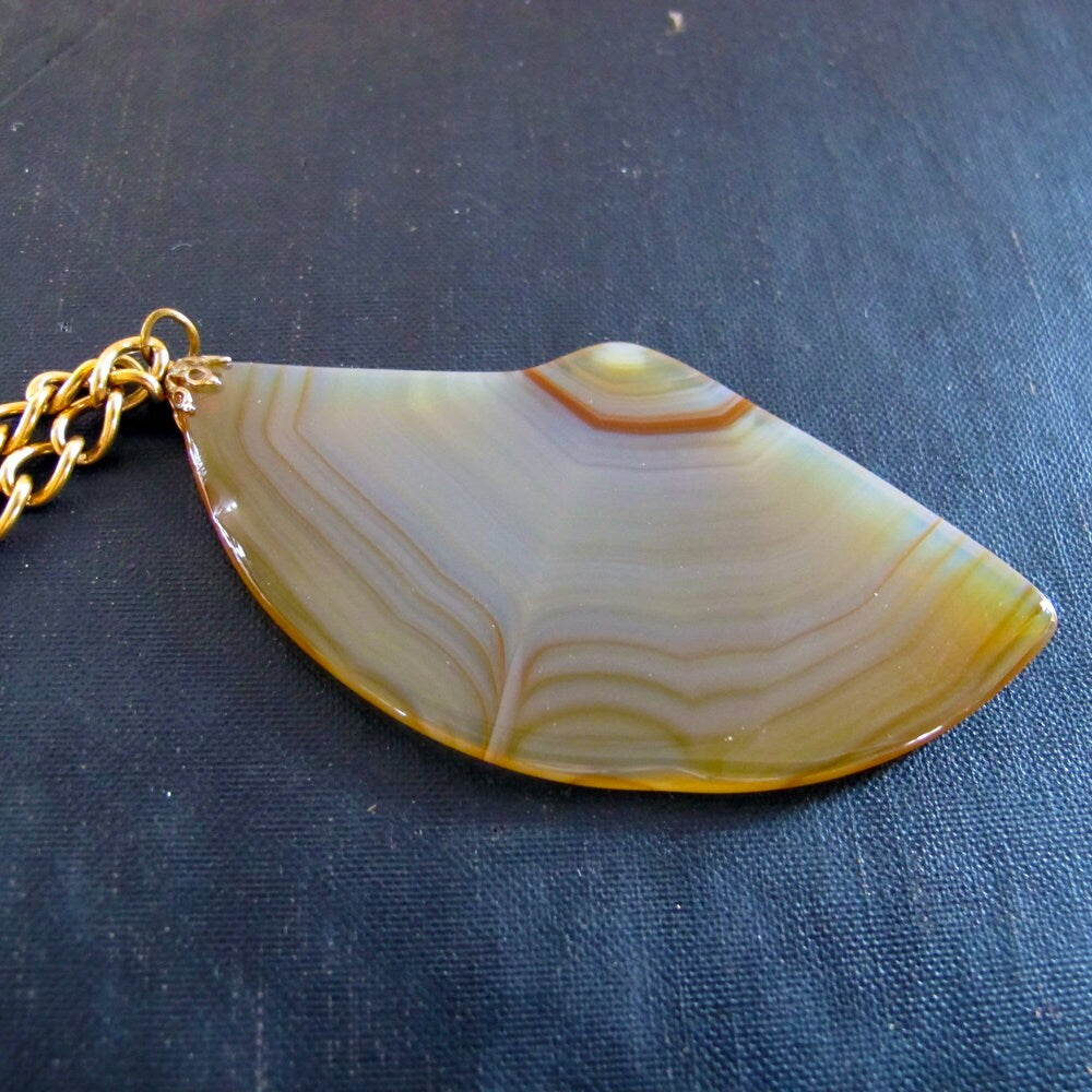 Banded Agate Necklace Goldtone Costume Jewelry 1970s Setting Natural Undyed Color