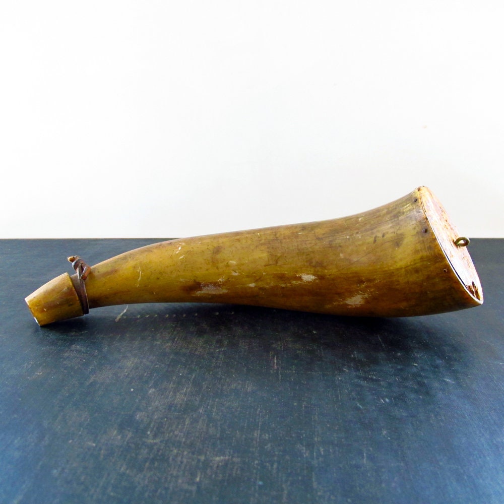 Powder Horn Large Early 19th Century c. 1800 American