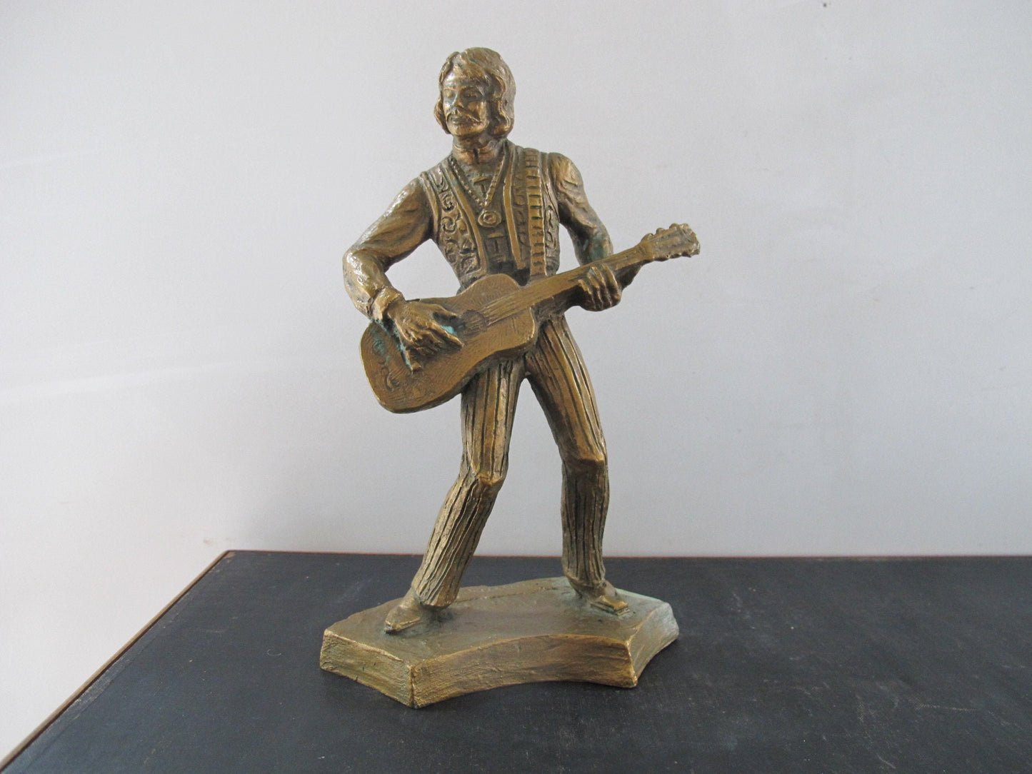 Sculpture Guitarist Romanelli Jostens USA 9100 Bronze Resin Plaster Midcentury MCM
